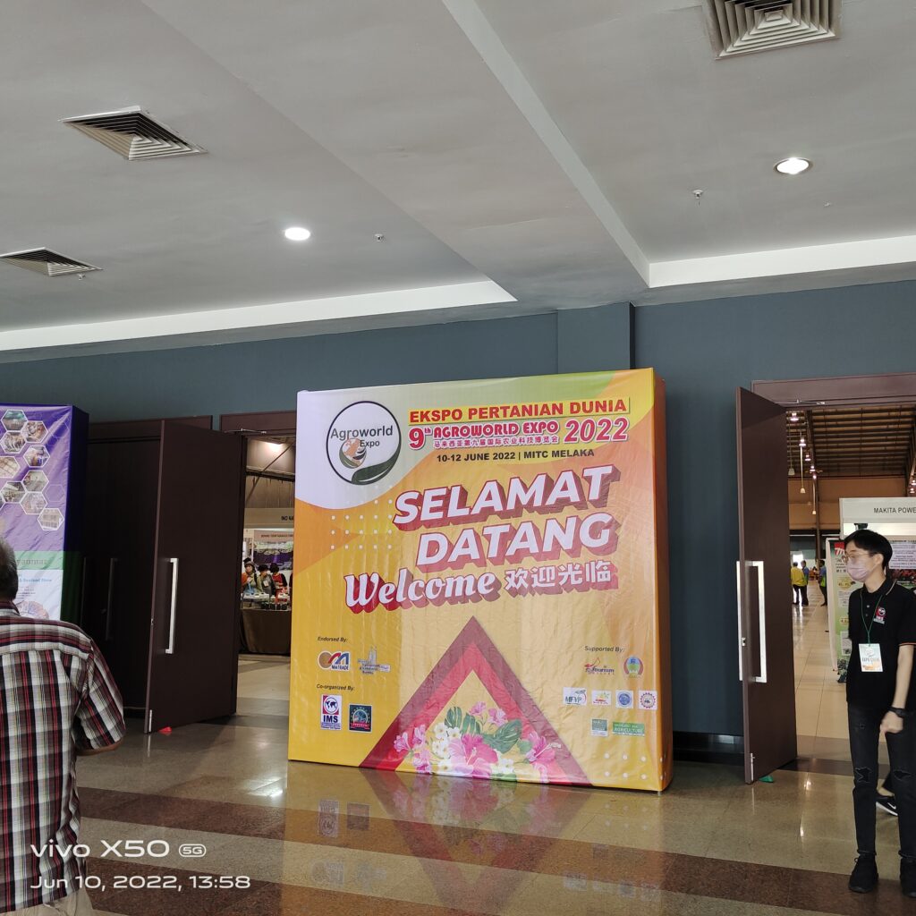 filter: 0; fileterIntensity: 0.0; filterMask: 0; module:1facing:0; 
hw-remosaic: 0; 
touch: (-1.0, -1.0); 
modeInfo: ; 
sceneMode: Night; 
cct_value: 0; 
AI_Scene: (-1, -1); 
aec_lux: 0.0; 
hist255: 0.0; 
hist252~255: 0.0; 
hist0~15: 0.0;